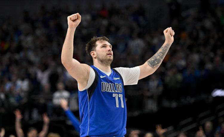 东契奇重返赛场，夺冠首场状态出色，G2观众沸腾！的简单介绍爱游戏官方平台