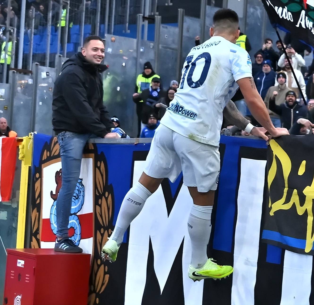 关于葡超国际比赛日再迎强敌，拉齐奥豪取连胜，主帅态度——底气十足，赛季目标并未改变的信息爱游体育app